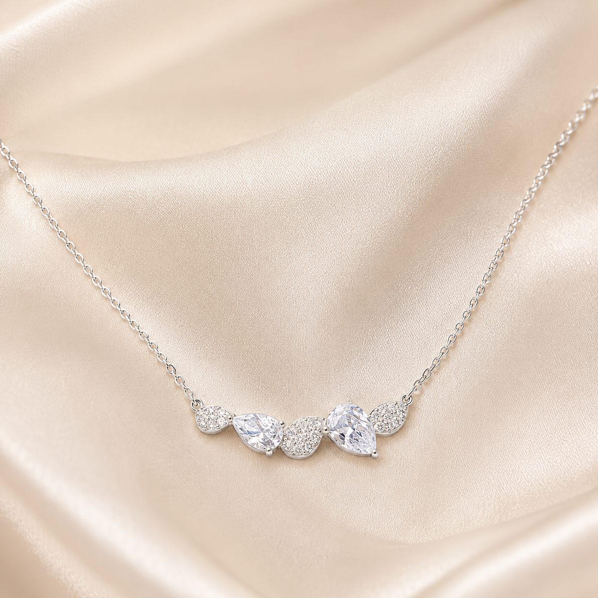 Five-Leaf Necklace