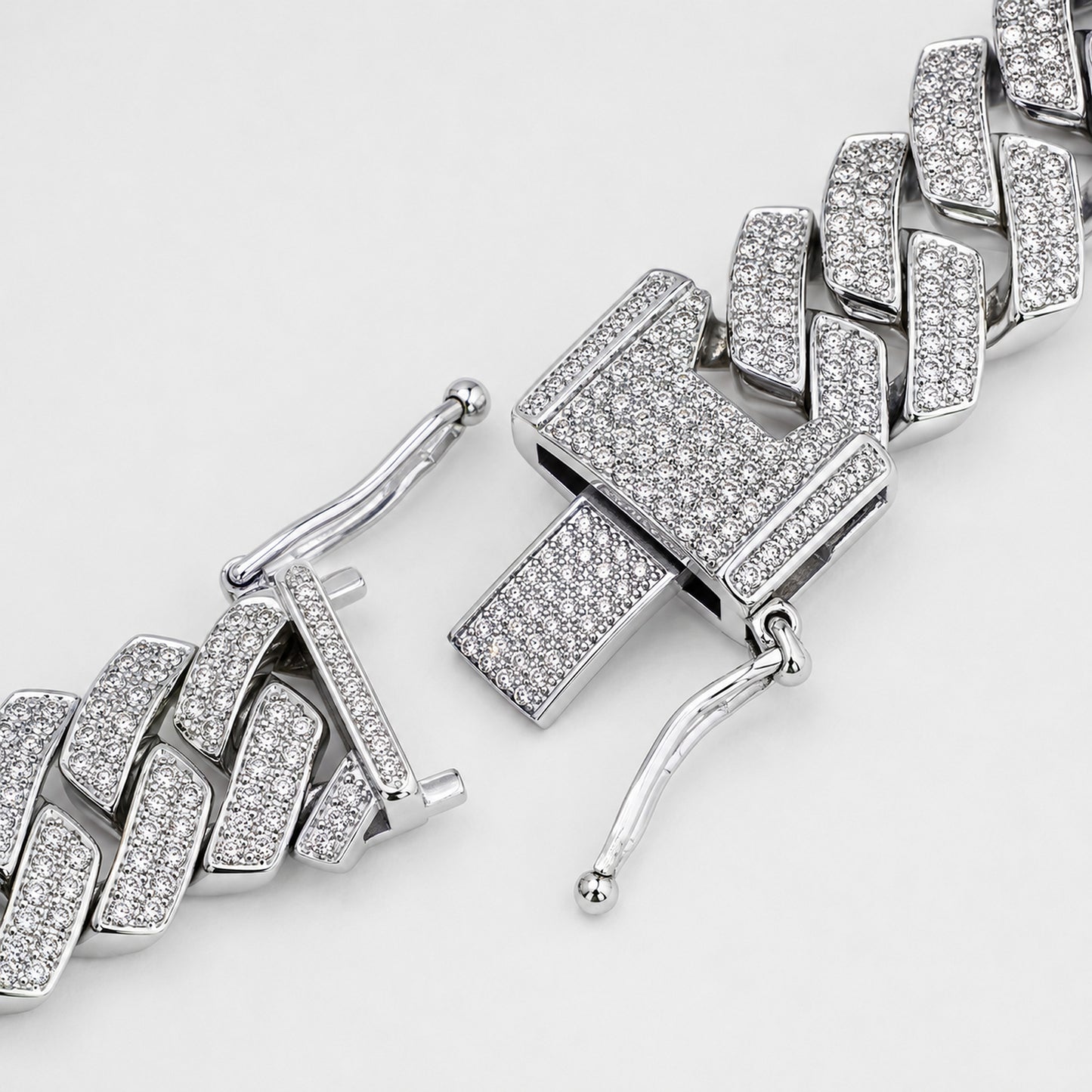 925 Sterling Silver Men’s Pavé Cuban Link Bracelet