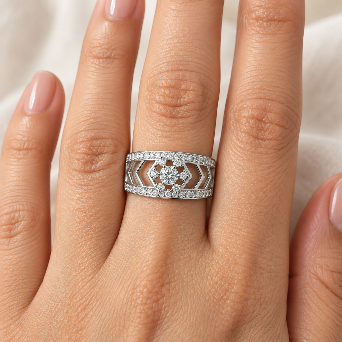 Aria Geometric Ring